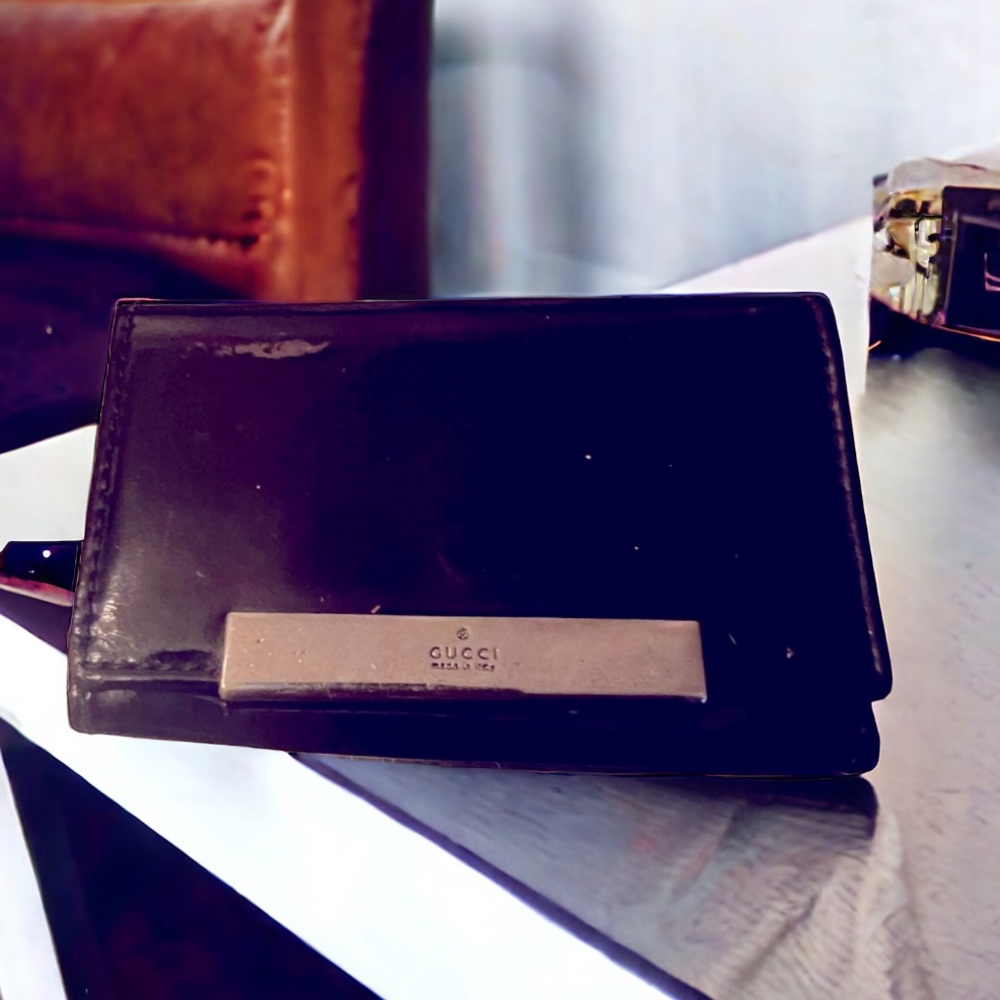 GUCCI BLACK PATENT LEATHER RING KEY HOLDER